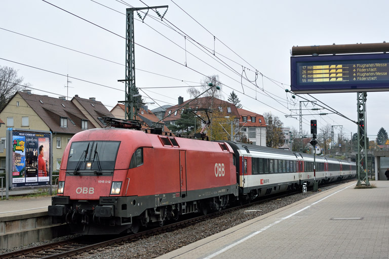 &Ouml;BB 1016 012 mit IC 187 bei km 15,6 (November 2019)