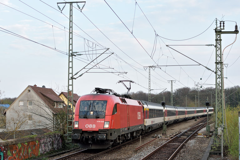 &Ouml;BB 1016 029 mit IC 184 bei km 16,8 (April 2019)