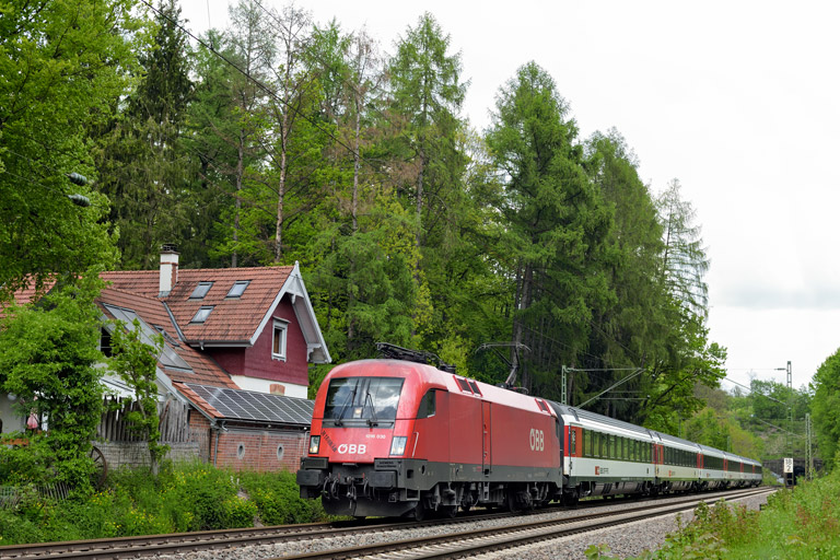 &Ouml;BB 1016 030 mit IC 189 bei km 18,2 (Mai 2019)