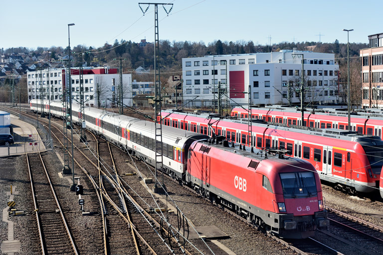&Ouml;BB 1016 033 mit IC 280 bei km 16,0 (Februar 2019)
