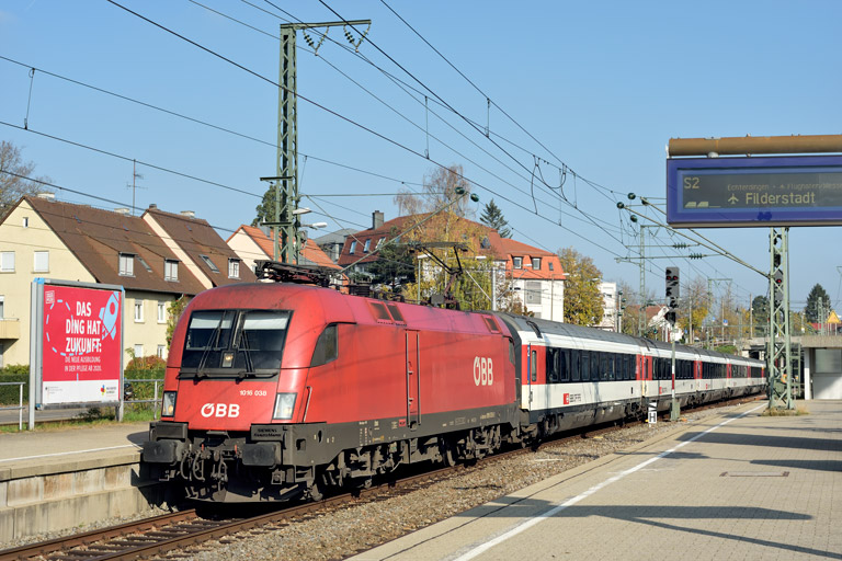 &Ouml;BB 1016 038 mit IC 187 bei km 15,6 (Oktober 2019)