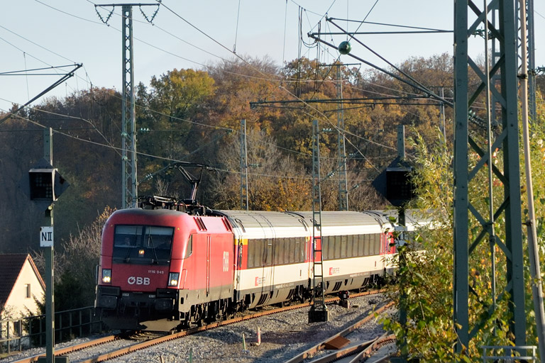 &Ouml;BB 1116 049 mit IC 188 bei km 17,0 (November 2019)