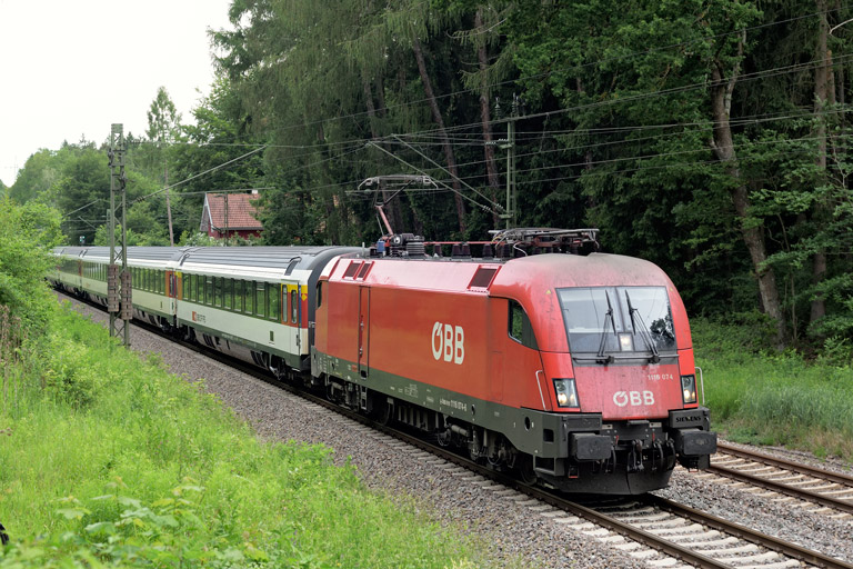 &Ouml;BB 1116 074 mit IC 188 bei km 18,2 (Juni 2019)