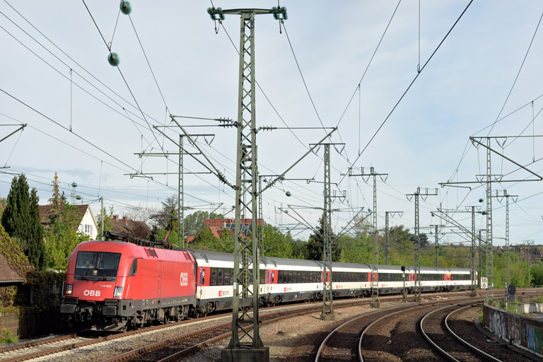 &Ouml;BB 1116 083 mit IC 183 bei km 16,6 (April 2019)