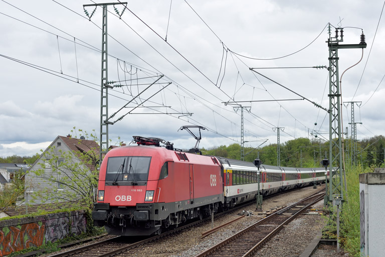 &Ouml;BB 1116 083 mit IC 280 bei km 16,8 (April 2019)