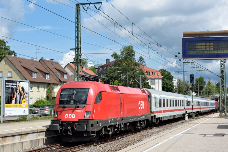 &Ouml;BB 1116 096 mit IC 2337 bei km 15,6 (August 2019)