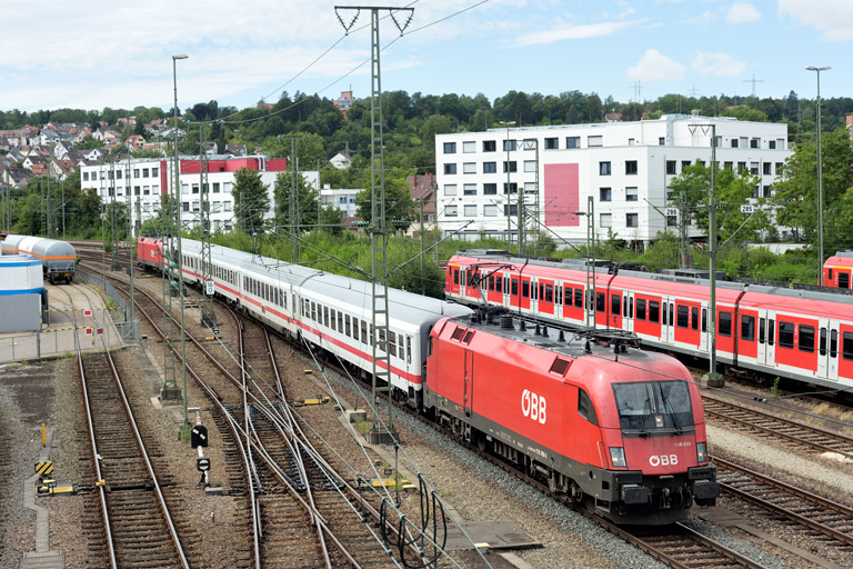 &Ouml;BB 1116 099 mit IC 2280 bei km 16,0 (August 2019)