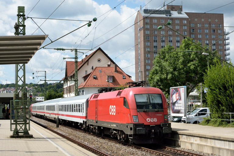 &Ouml;BB 1116 099 mit IC 2337 bei km 15,6 (August 2019)