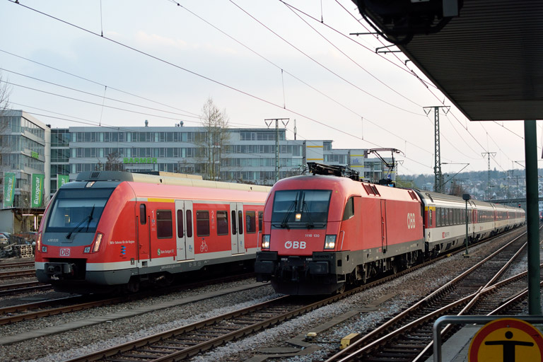 &Ouml;BB 1116 130 mit IC 184 und 430 535 bei km 15,8 (April 2019)