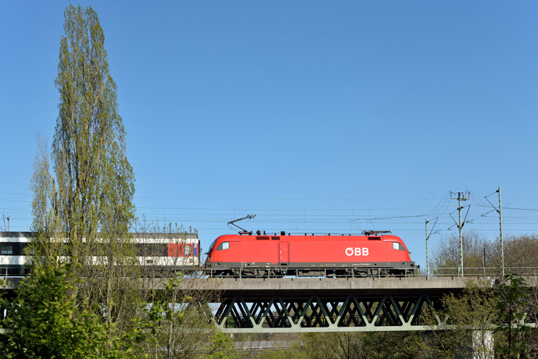 &Ouml;BB 1116 130 mit IC 281 bei km 14,6 (April 2019)