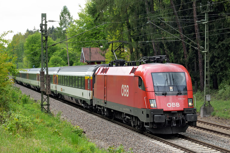 &Ouml;BB 1116 147 mit IC 188 bei km 18,2 (Mai 2019)