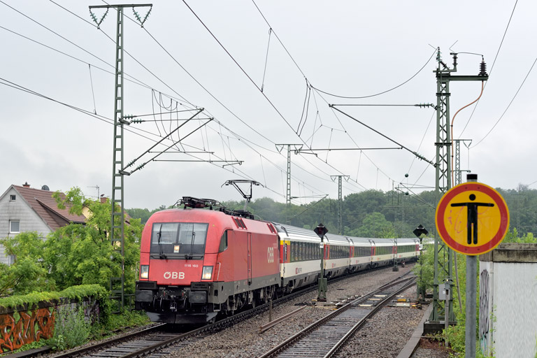 &Ouml;BB 1116 160 mit IC 284 bei km 16,8 (Juni 2019)
