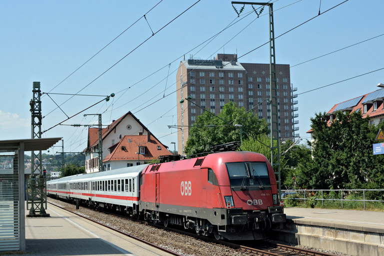 &Ouml;BB 1116 171 mit IC 2337 bei km 15,6 (Juli 2019)