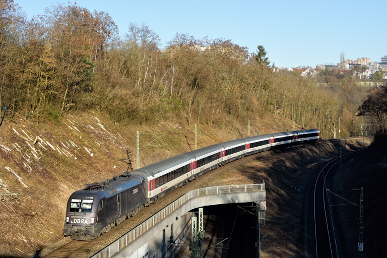 &Ouml;BB 1116 182 mit IC 183 bei km 13,8 (Februar 2019)