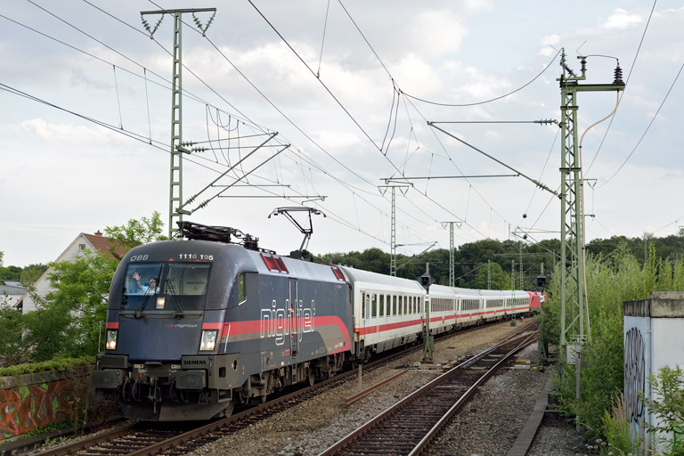 &Ouml;BB 1116 195 mit IC 2334 bei km 16,8 (August 2019)