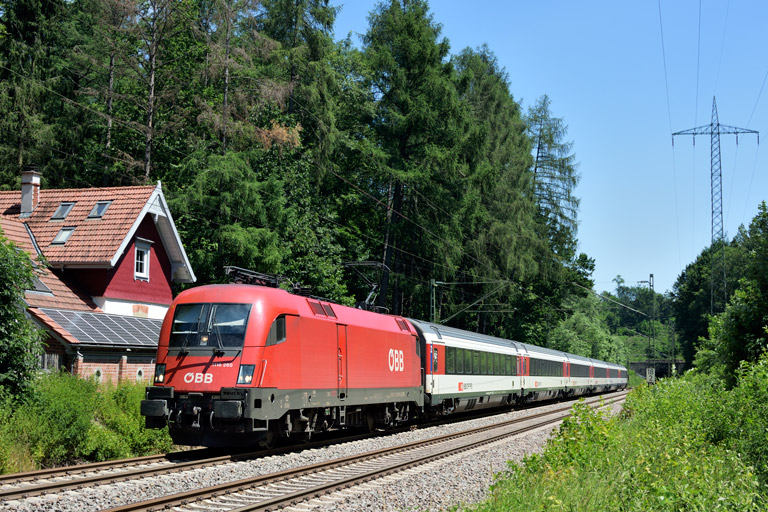 &Ouml;BB 1116 260 mit IC 187 bei km 18,2 (Juni 2019)