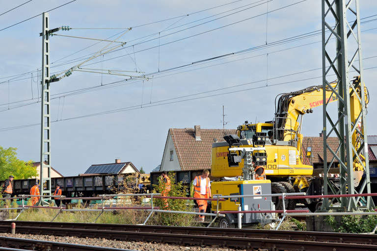 Zweiwegebagger bei km 17,0 (September 2019)