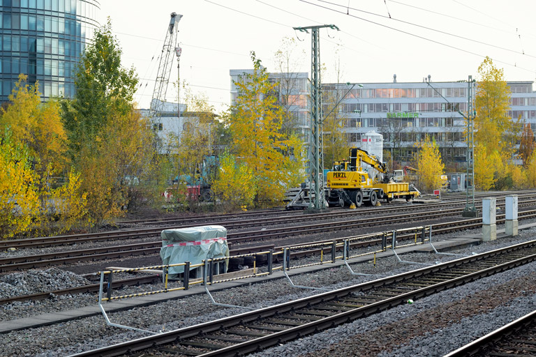 Zweiwegebagger bei km 15,6 (November 2019)