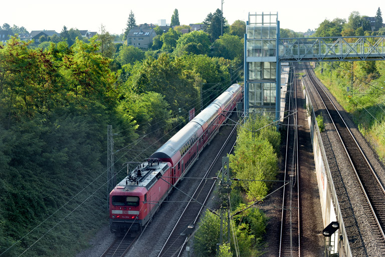 114 004 mit RE 17619 bei km 14,0 (August 2020)