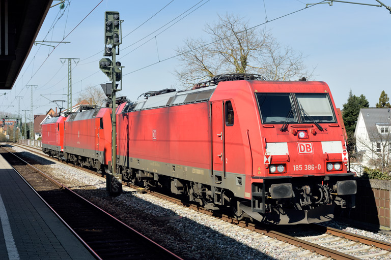185 190, 152 095 und 185 386 bei km 16,8 (M&auml;rz 2020)