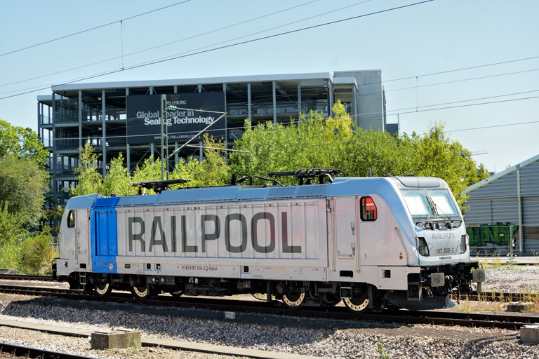 187 308 bei km 15,6 (Juli 2020)
