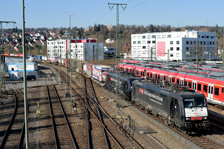 189 102 und 189 107 bei km 16,0 (April 2020)