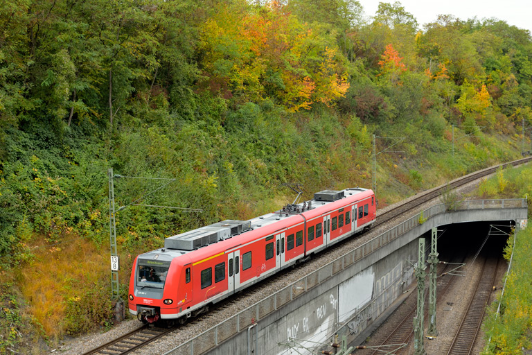 426 002 als Dlr 29724 bei km 13,8 (Oktober 2020)