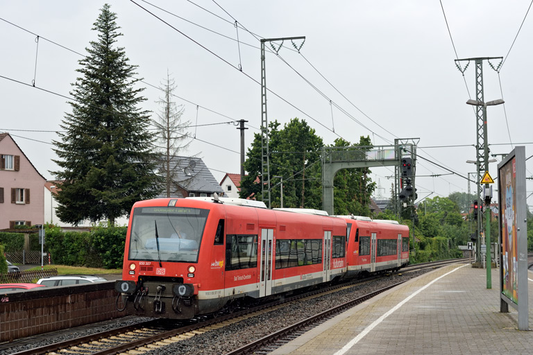 650 307 und 650 302 als Lt-G 22559 bei km 16,8 (Juni 2020)
