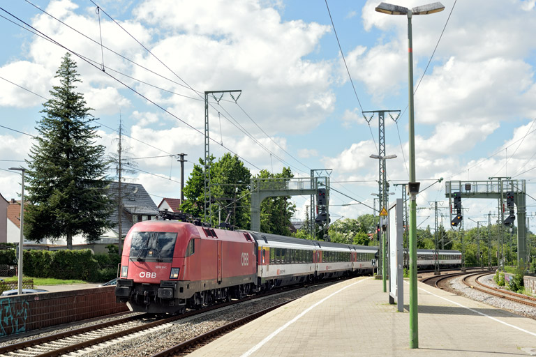 &Ouml;BB 1016 047 mit IC 281 bei km 16,6 (Juli 2020)