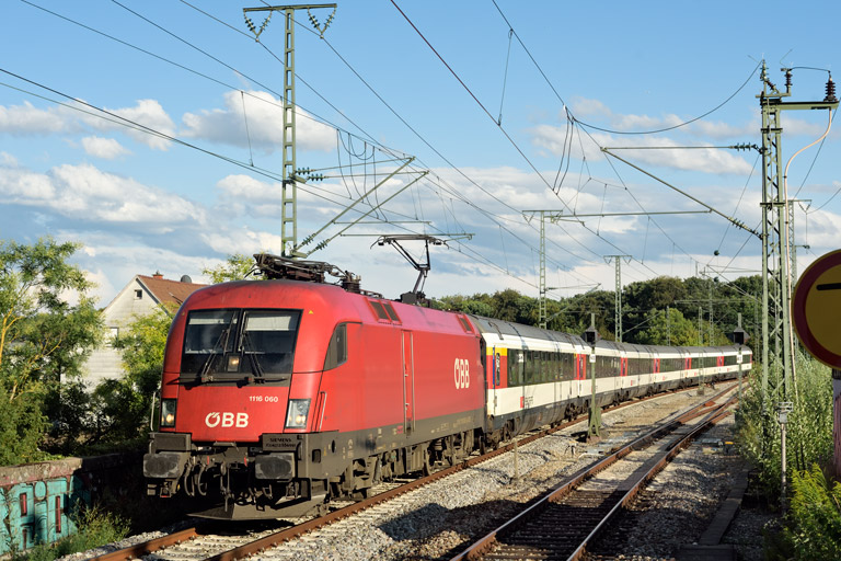 &Ouml;BB 1116 060 mit IC 184 bei km 16,8 (Juli 2020)