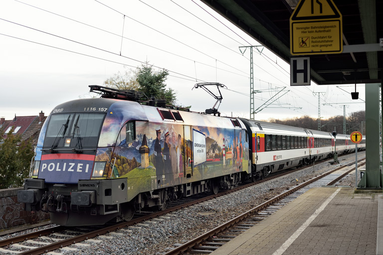 &Ouml;BB 1116 157 mit IC 282 bei km 16,8 (Dezember 2020)