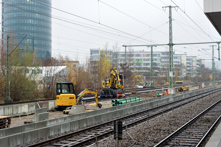 Zweiwegebagger bei km 15,6 (Dezember 2020)