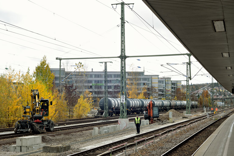 Zweiwegebagger bei km 15,6 (November 2020)