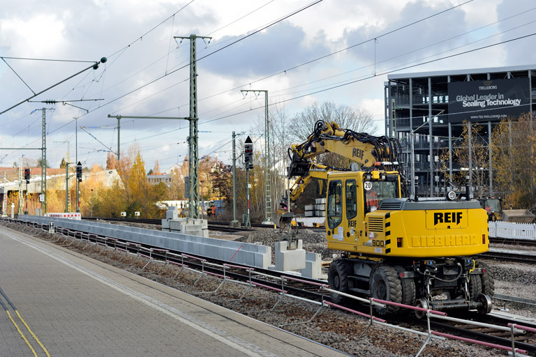 Zweiwegebagger bei km 15,6 (November 2020)