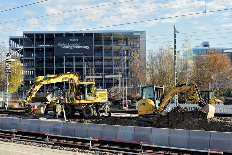 Zweiwegebagger bei km 15,6 (November 2020)