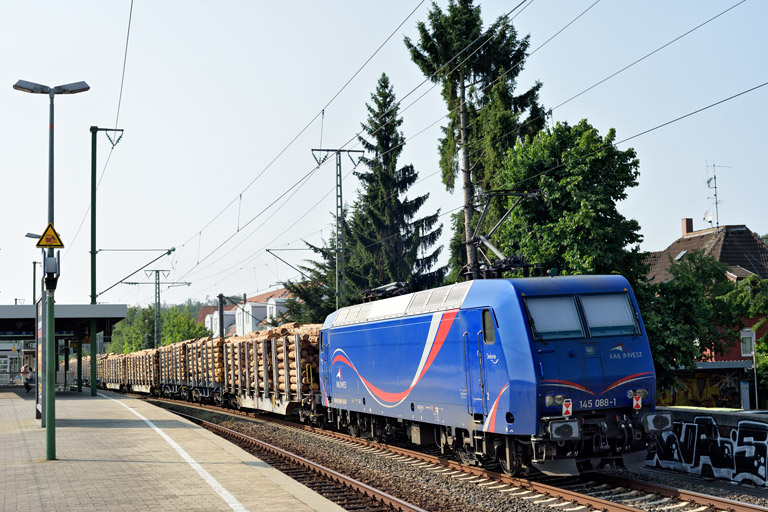 145 088 mit DGS 94054 bei km 16,8 (Juli 2021)