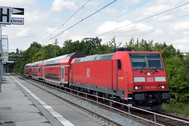 146 211 mit RE 28403 bei km 14,0 (September 2021)
