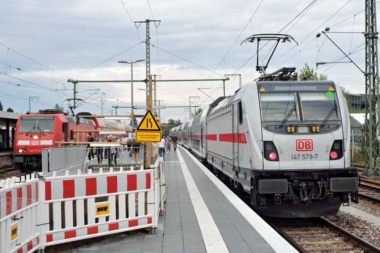 147 579 mit IC 2384/RE 52384 bei km 15,6 (September 2021)