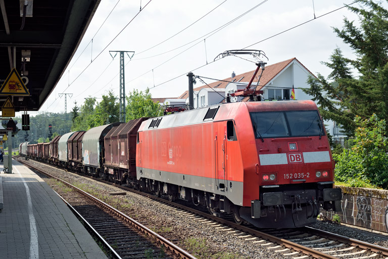 152 035 mit EZ 52089 bei km 16,8 (Juli 2021)