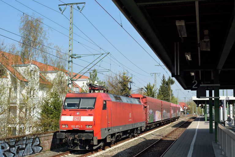 152 071 mit EZ 52088 bei km 16,8 (April 2021)