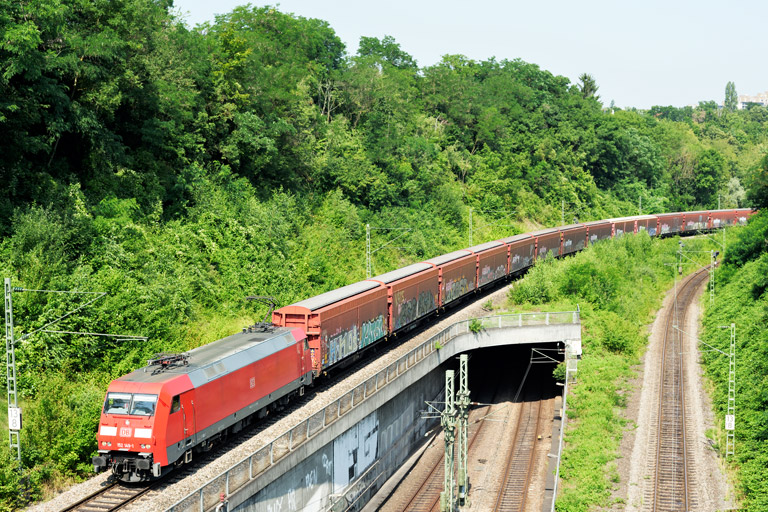 152 149 mit GAG 60113 bei km 13,8 (Juli 2021)