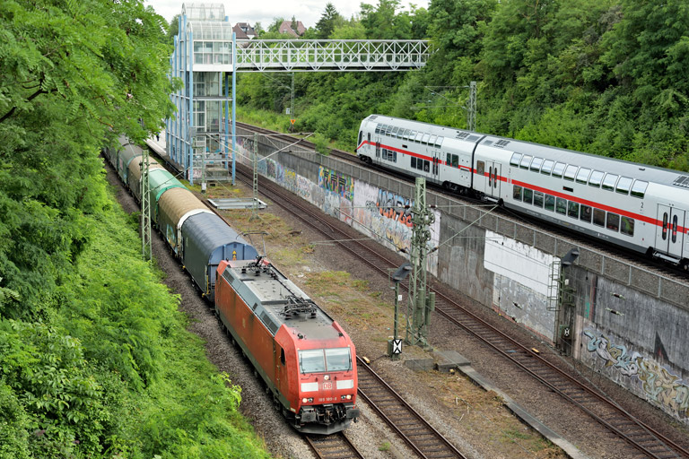 185 189 mit EZ 52103 bei km 14,0 (Juli 2021)