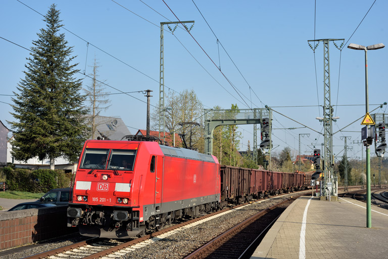 185 201 mit EZ 45175 bei km 16,8 (April 2021)