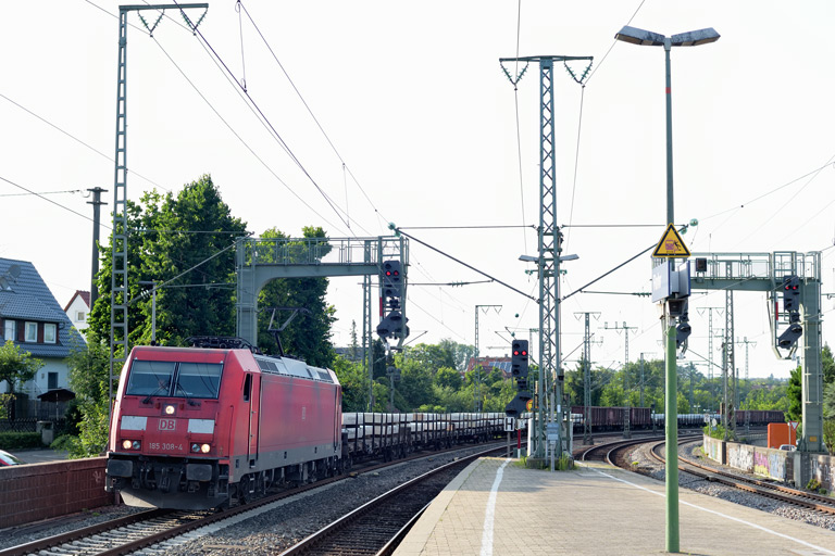 185 308 mit EZ 52099 bei km 16,6 (Juli 2021)