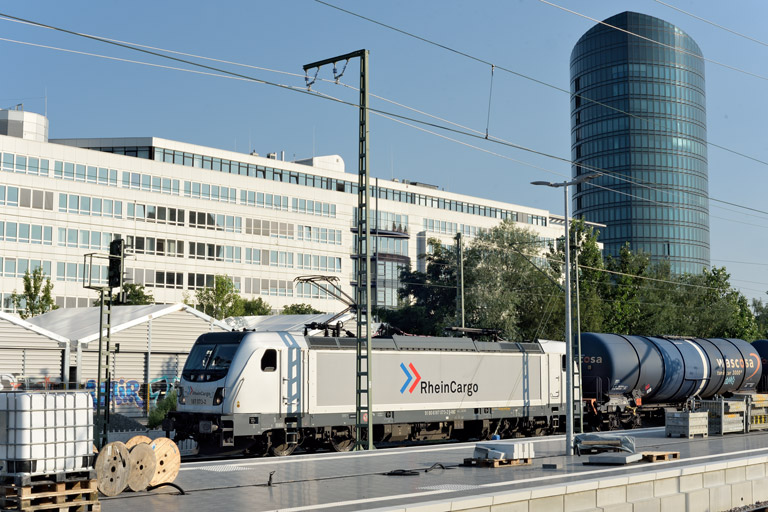 187 073 bei km 15,6 (Juli 2021)