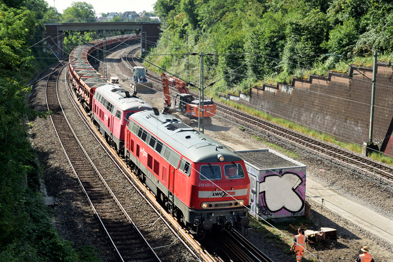 218 451 und 218 450 bei km 14,4 (August 2021)