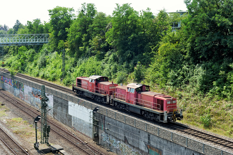 294 736 und 294 843 als Tfzf 68270 bei km 14,0 (Juli 2021)