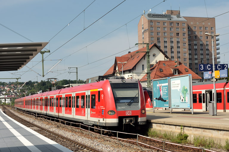 423 004 als S15 bei km 15,6 (August 2021)