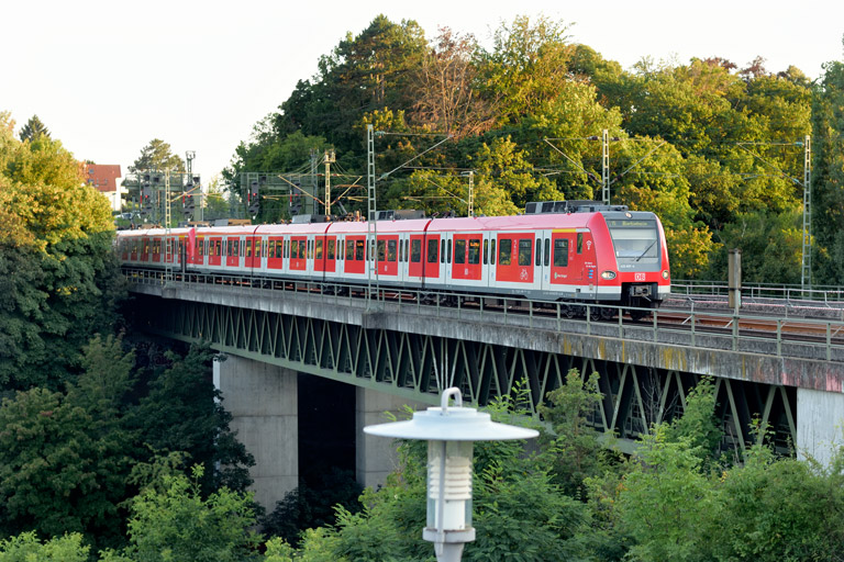 423 837 als S15 bei km 14,6 (August 2021)