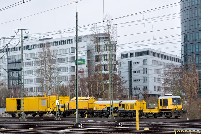 Schwerkleinwagenzug bei km 15,8 (M&auml;rz 2021)